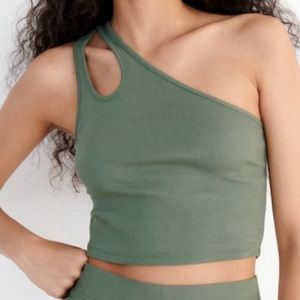 NWT💚Zara Asymmetrical Rib Top 🌳